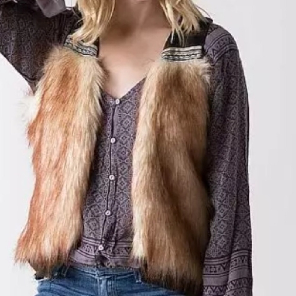 Gimmicks By BKE Women S Boho Western Grunge Open Front Plaid Faux Fur Vest NWT